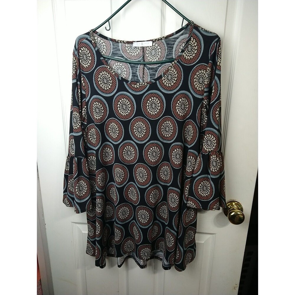 Nic&Lulu And Woman XL* Blouse Tunic Medallion Ruffle Long Sleeve Business Casual